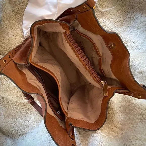 Michael Kors Leather Satchel, Cognac Brown, Gold Metallic Trim. - Picture 7 of 11